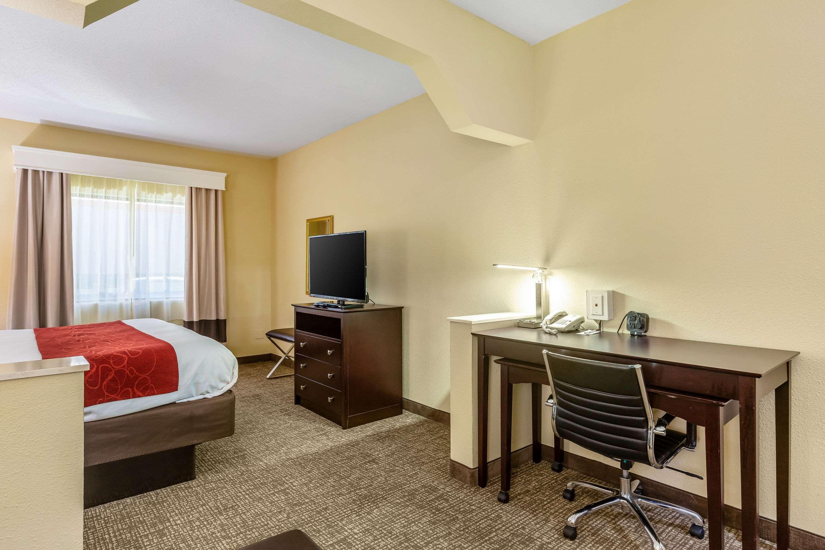 Comfort Suites Near Robins Air Force Base Уорнер-Робинс Экстерьер фото