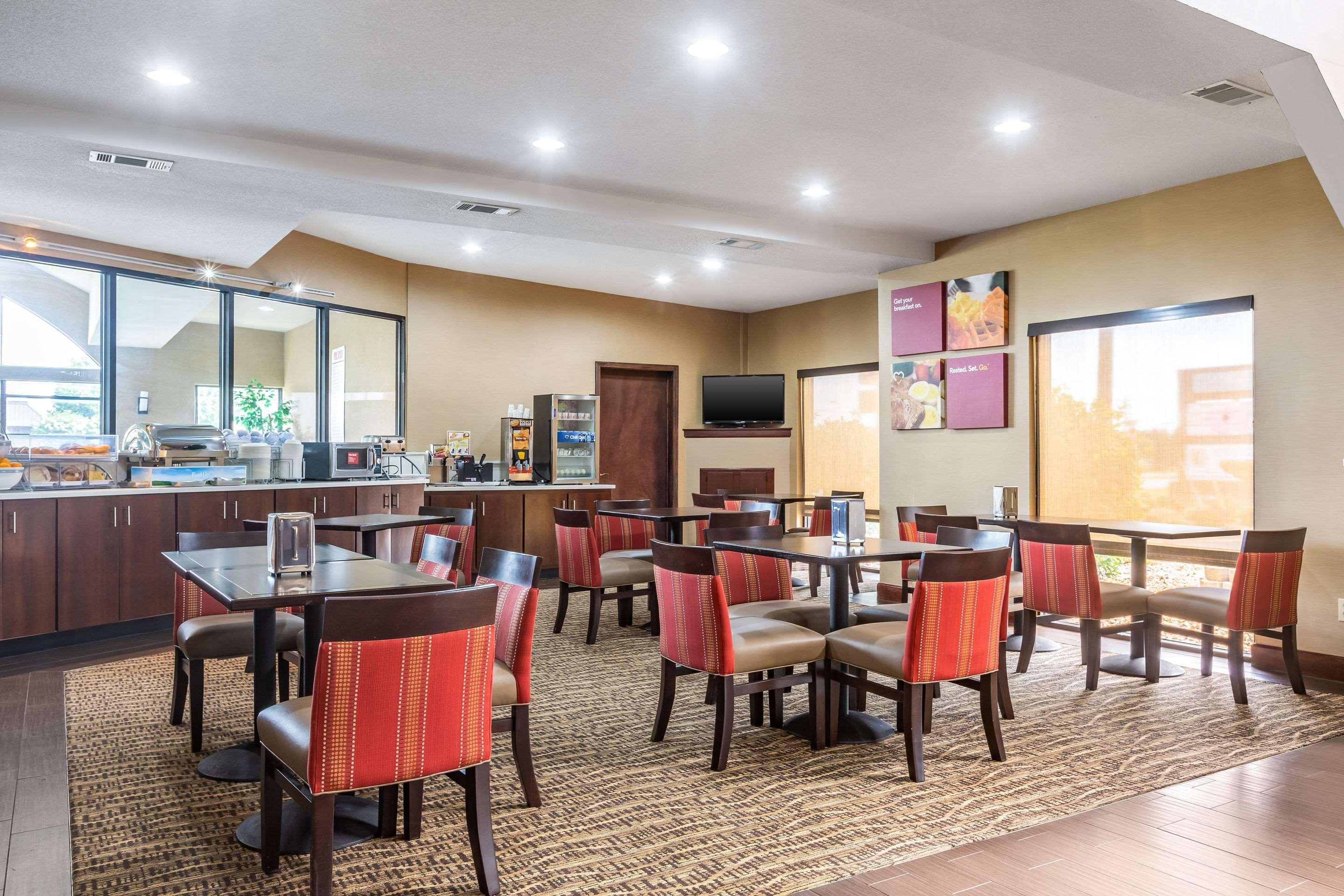 Comfort Suites Near Robins Air Force Base Уорнер-Робинс Экстерьер фото