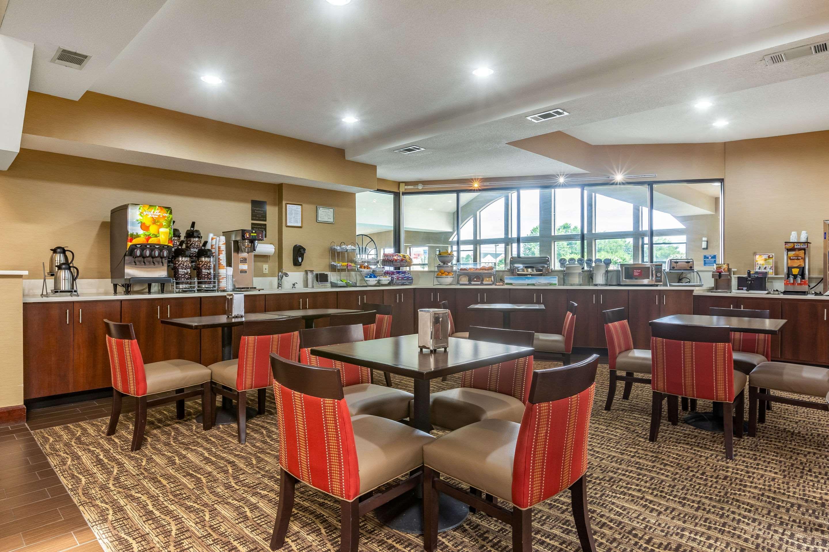 Comfort Suites Near Robins Air Force Base Уорнер-Робинс Экстерьер фото