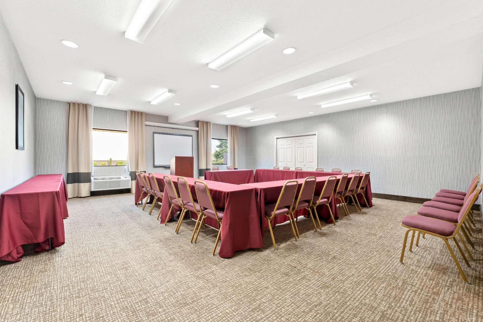 Comfort Suites Near Robins Air Force Base Уорнер-Робинс Экстерьер фото